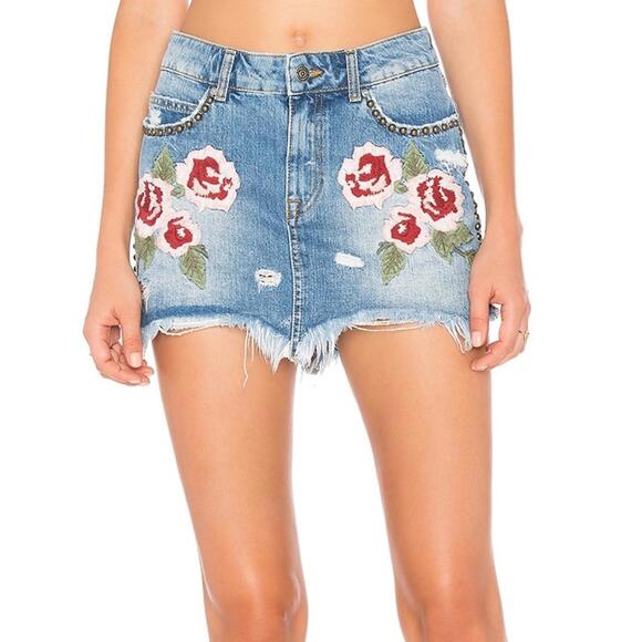 Free People Dresses & Skirts - Free People "Wild Rose Ember" Distressed Floral Embroidered Mini Skirt- Siz 24